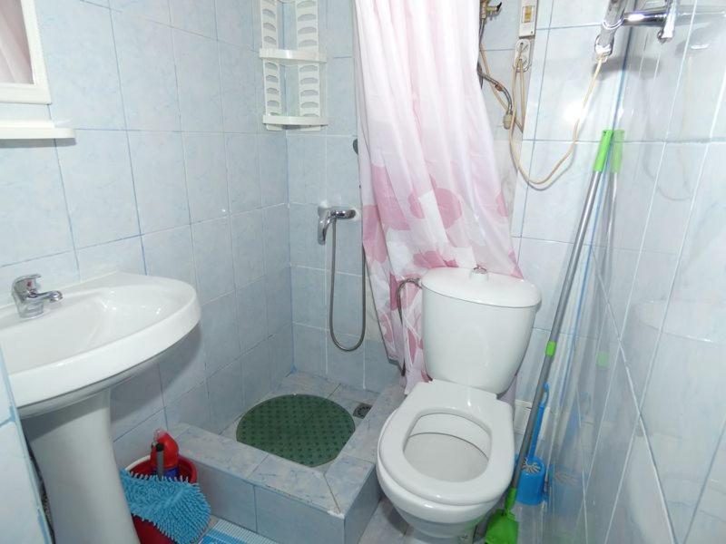 Квартира В Пицунде На Агрба 19 К1 Appartement Pitsoenda Buitenkant foto